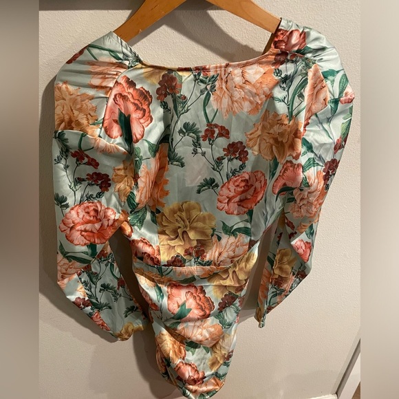 NWT Pretty little thing multi floral satin knitted bust bodycon size 4 - Picture 3 of 9